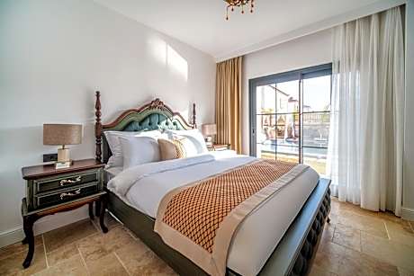 Double Room with Pool View
