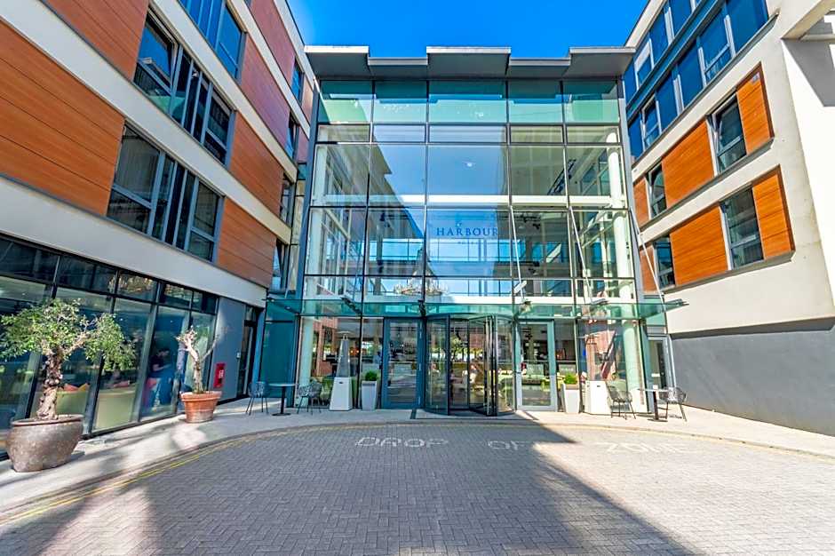 Guildford Harbour Hotel