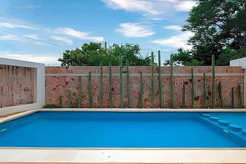 La Aurora Puerto Escondido