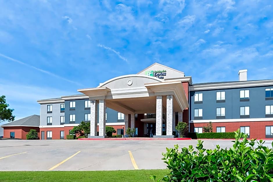 Holiday Inn Express & Suites Perry By IHG
