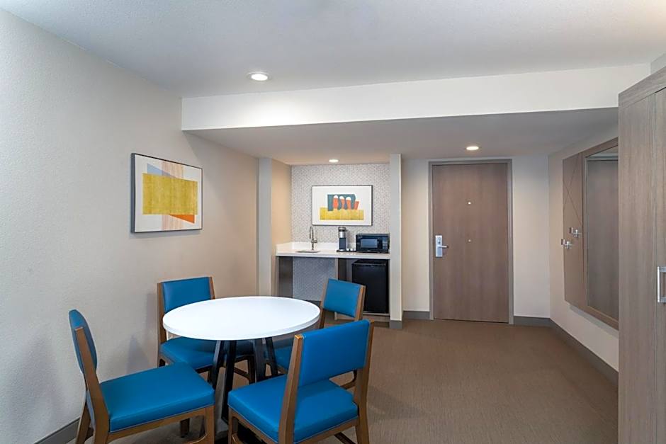 Holiday Inn Express & Suites Bozeman West By IHG