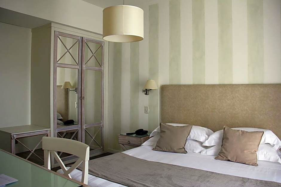 Hotel Bijou