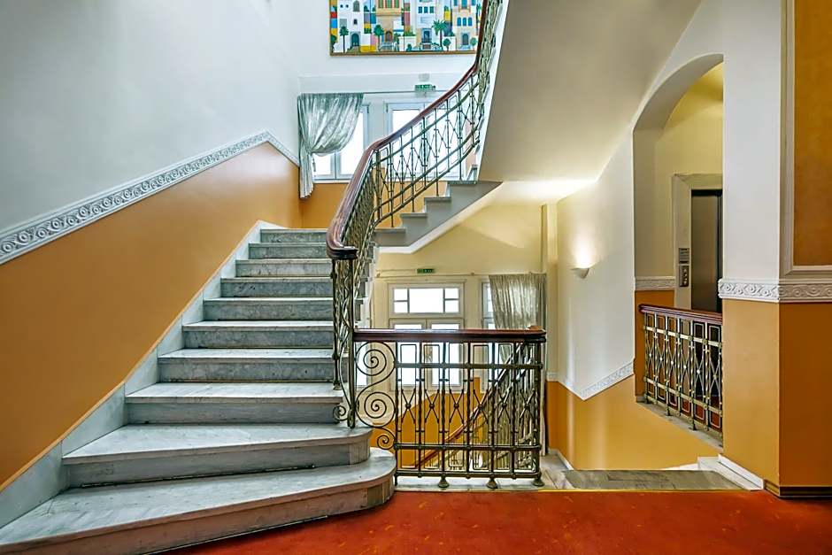 Minerva Premier Hotel