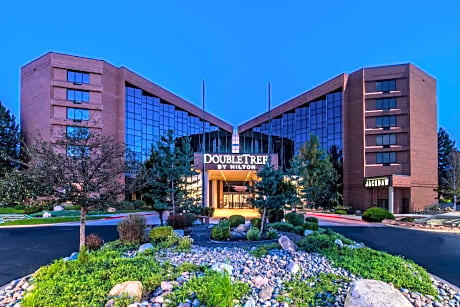 DoubleTree by Hilton Hotel Denver - Aurora