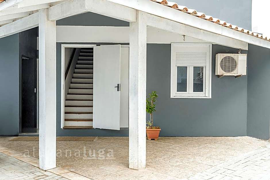 Ingleses Norte Residence - 2 Minutes from Beach