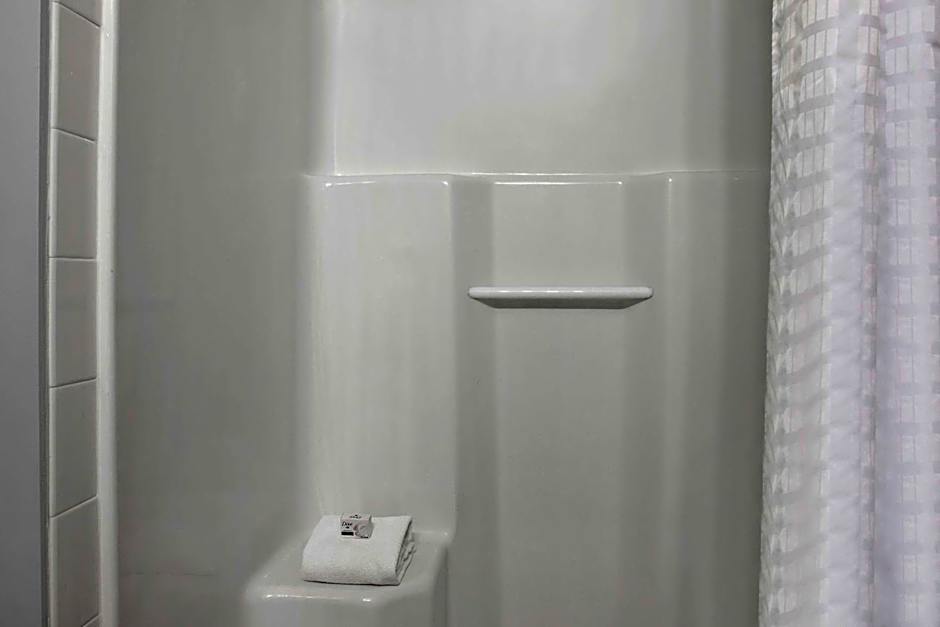 Days Inn by Wyndham Whitecourt