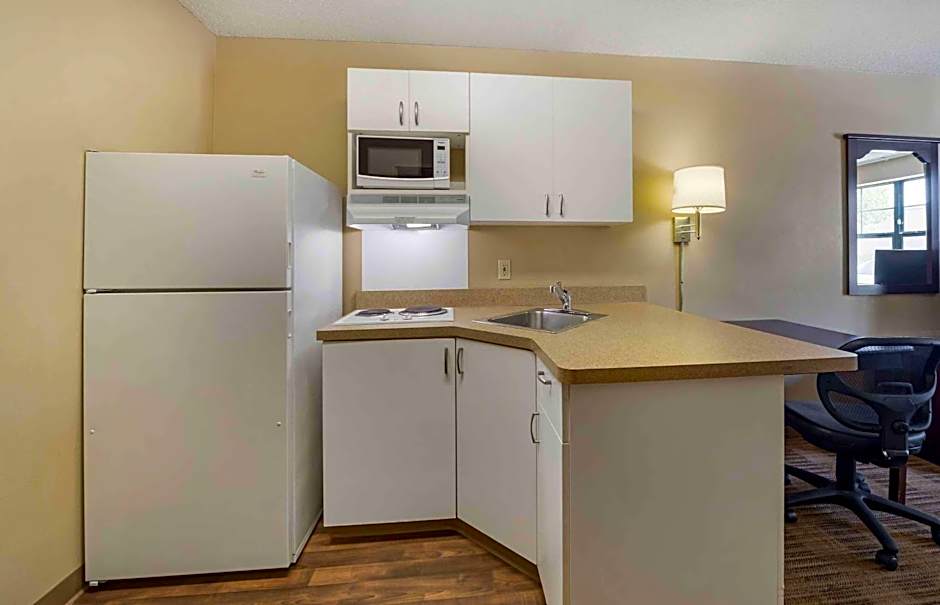 Extended Stay America Suites - Oklahoma City - NW Expressway