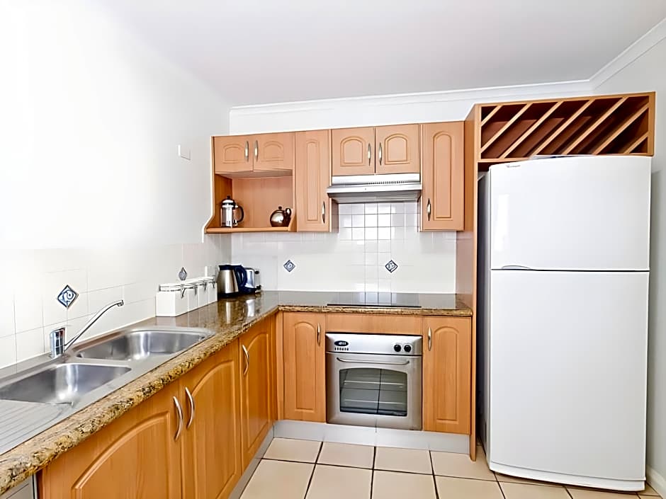 Nautilos On The Harbour