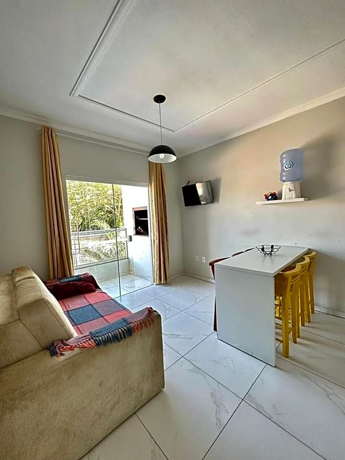 Seu refúgio paradisíaco a apenas 330 metros do mar TUB