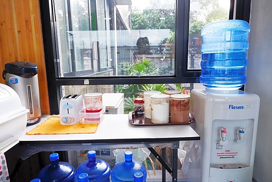 IZEN Budget Hotel & Residences (Plus)