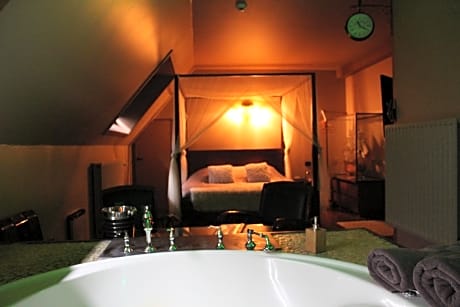 Bubble Lounge Hotel