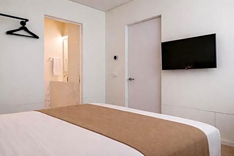 Standard Apartment with Balcony and Pool View