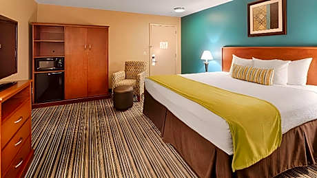 1 KING BED,NO SMOKING,MICROWV,REFRIG,COFFEEMAKER,FULL BREAKFAST