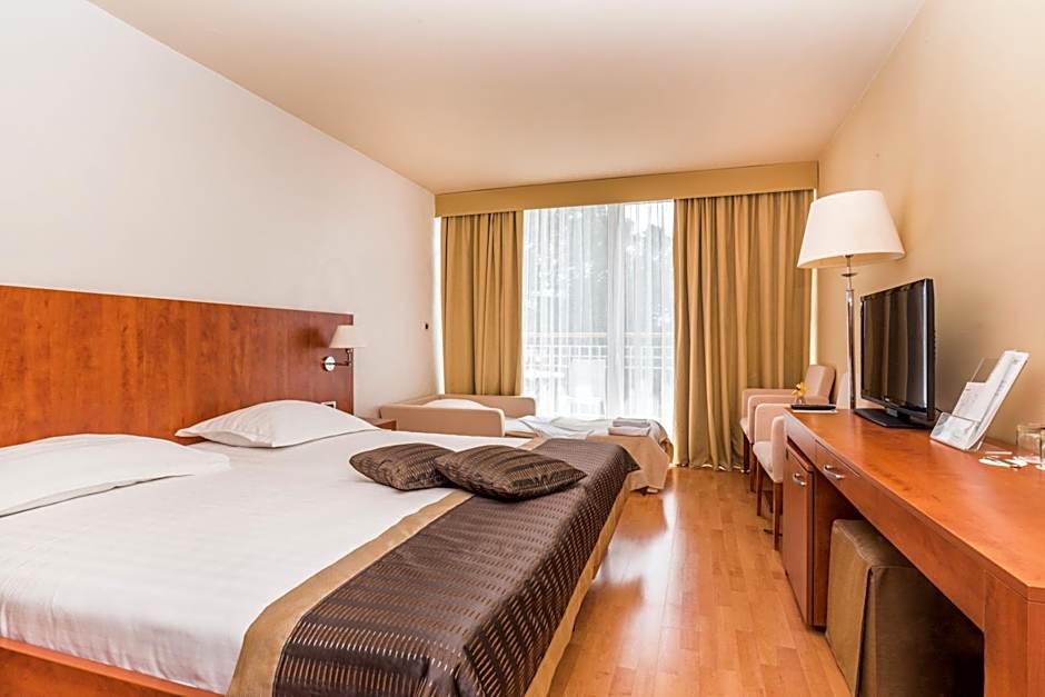 Foto 1 dari 4 — Classic 1 Extra Bed, Balcony