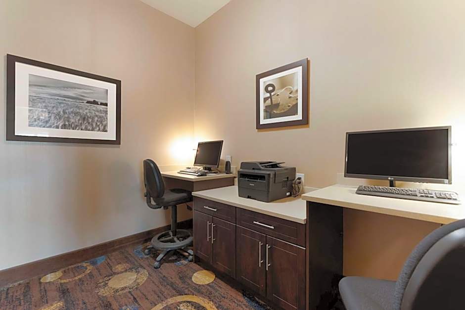 Best Western Plus Moosomin Hotel