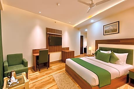 King Room with Balcony