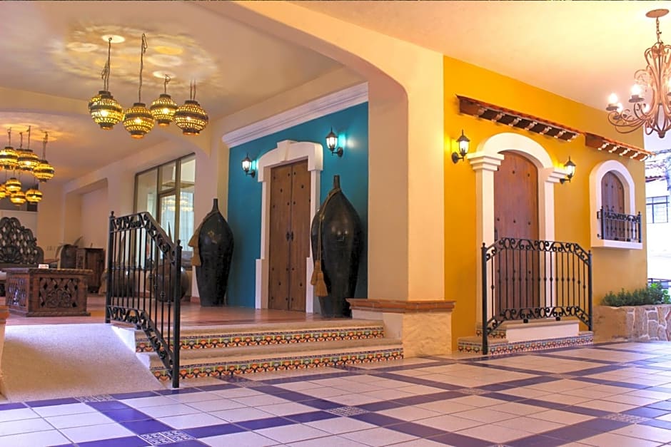 Los Arcos Suites