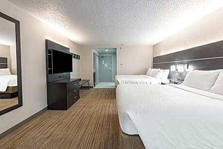 Standard Room with Two Queen Beds
