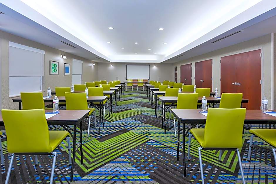Holiday Inn Express & Suites Dayton South Franklin By IHG