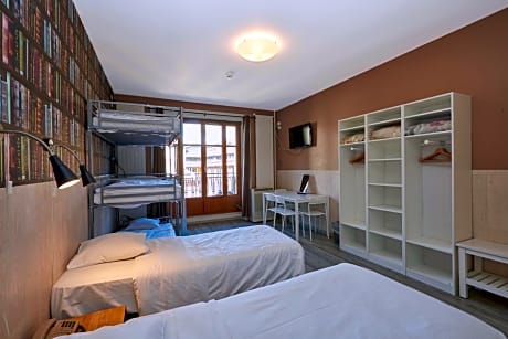 Large Room for five