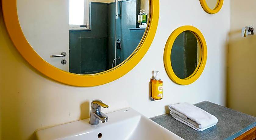 bloom Boutique I Signature Towers