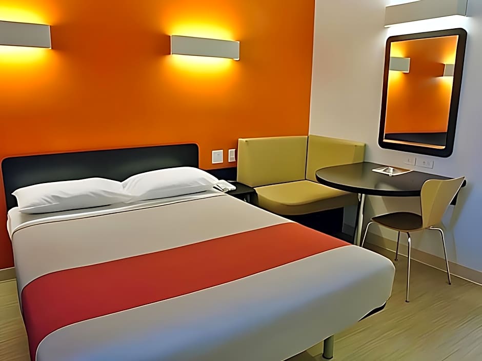 Motel 6-Garland, TX - Dallas