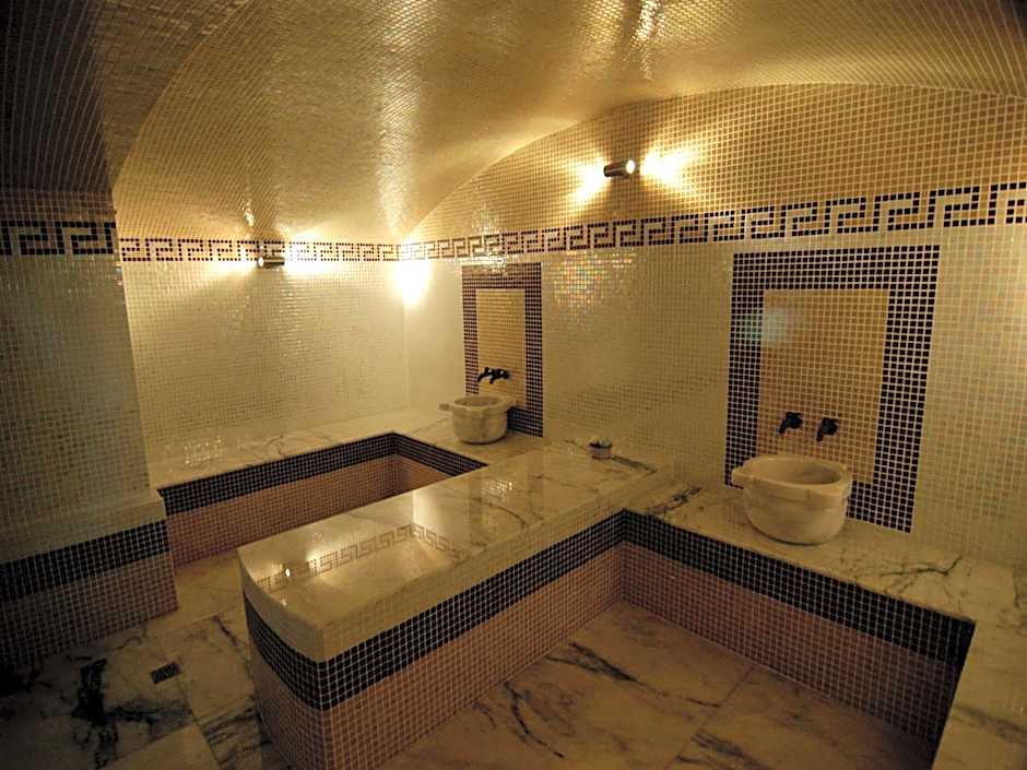 Manhattan Hotel & Restaurant