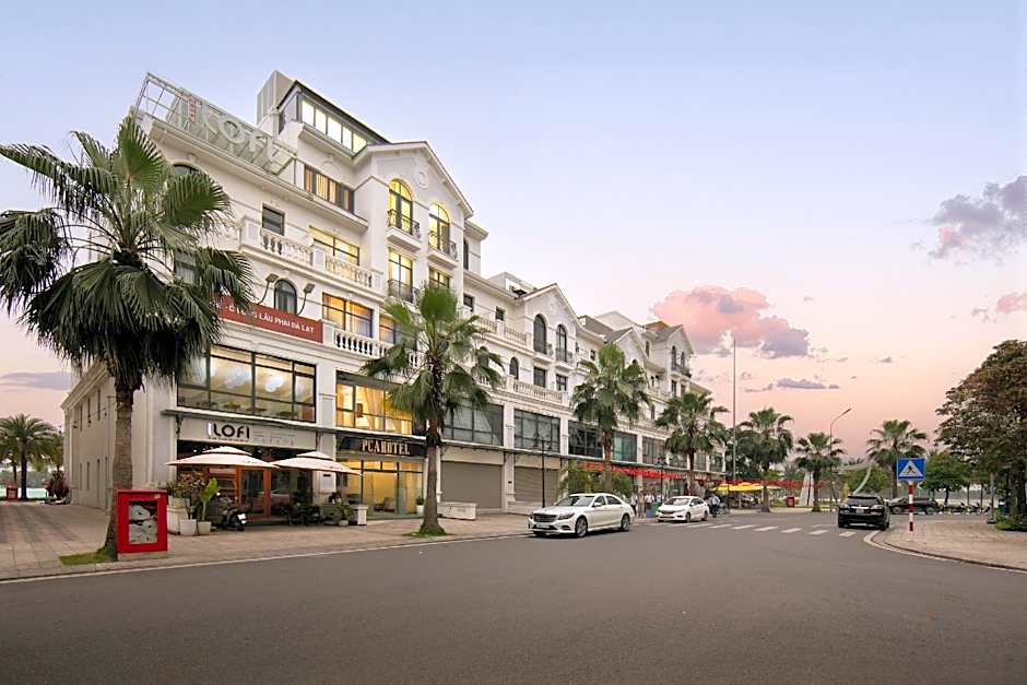 Photo 1 of 35 of PCA Hotel 2 - Vinhomes Ocean Park
