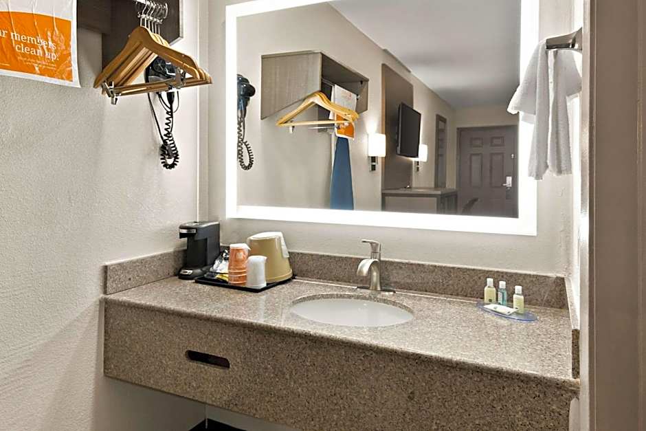 Quality Inn & Suites Weatherford