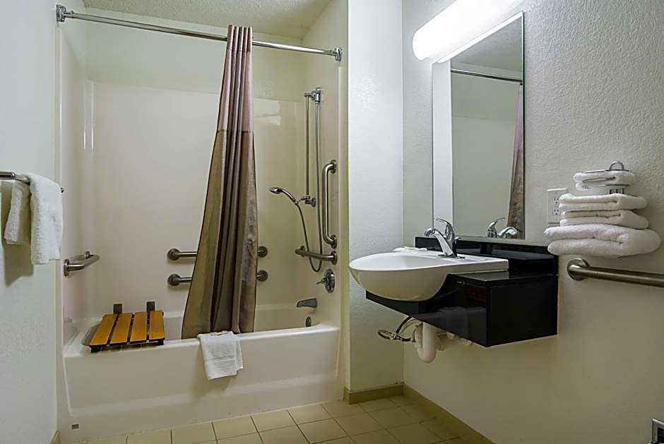Motel 6-Tucker, GA - Atlanta Northeast