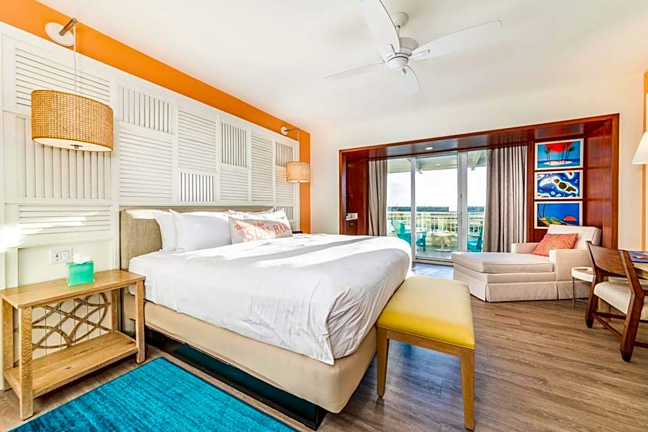 Photo 1 of 5 of 1 King Bed, Resort View