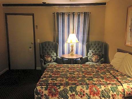 Double Room with Two Double Beds - Non-Smoking