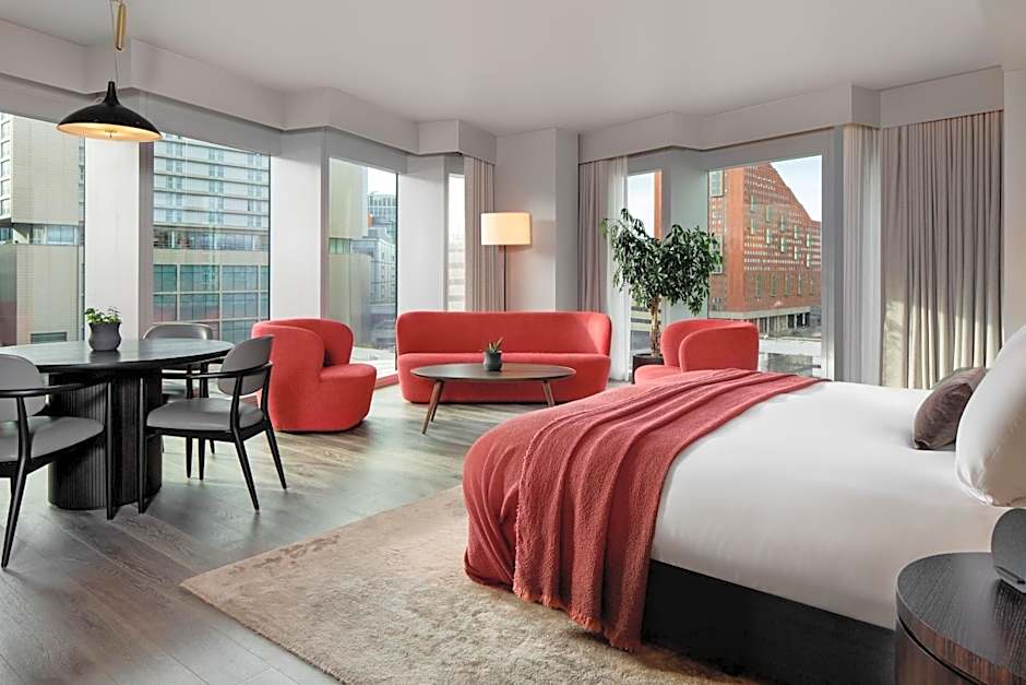 The Stratford, Autograph Collection