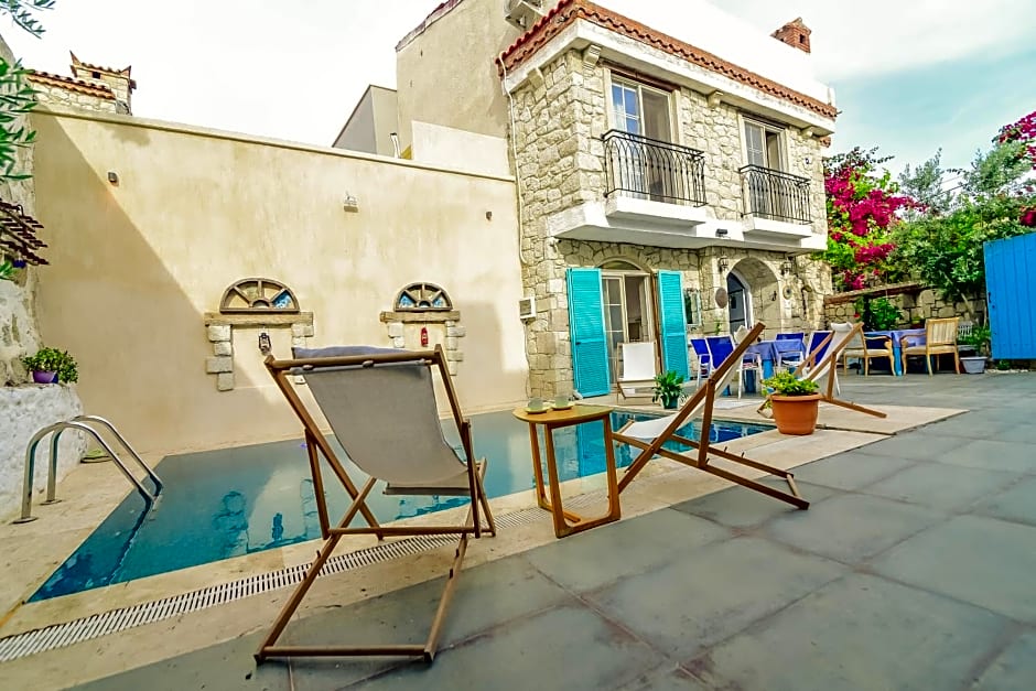 Alacati Asmali Konak Hotel