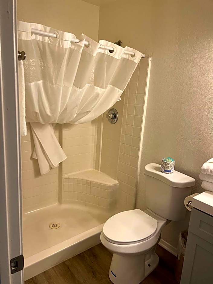 Majestic Mountain Inn