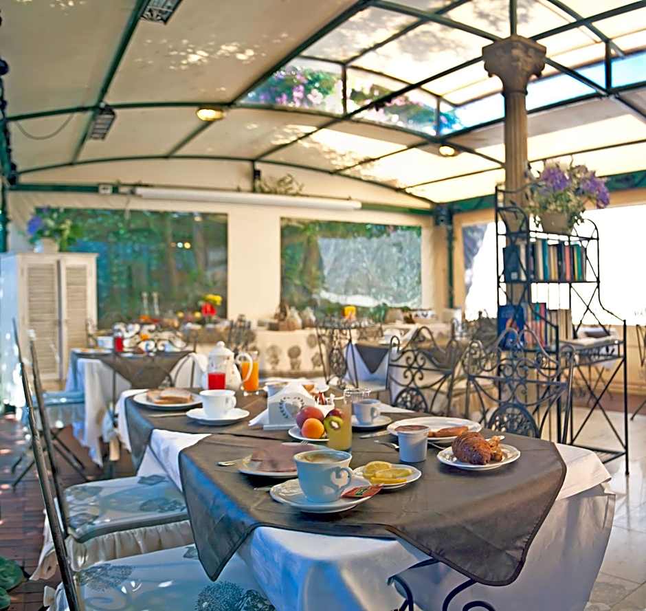 Hotel Navy