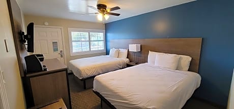 Standard Room with Two Double Beds with Kitchen