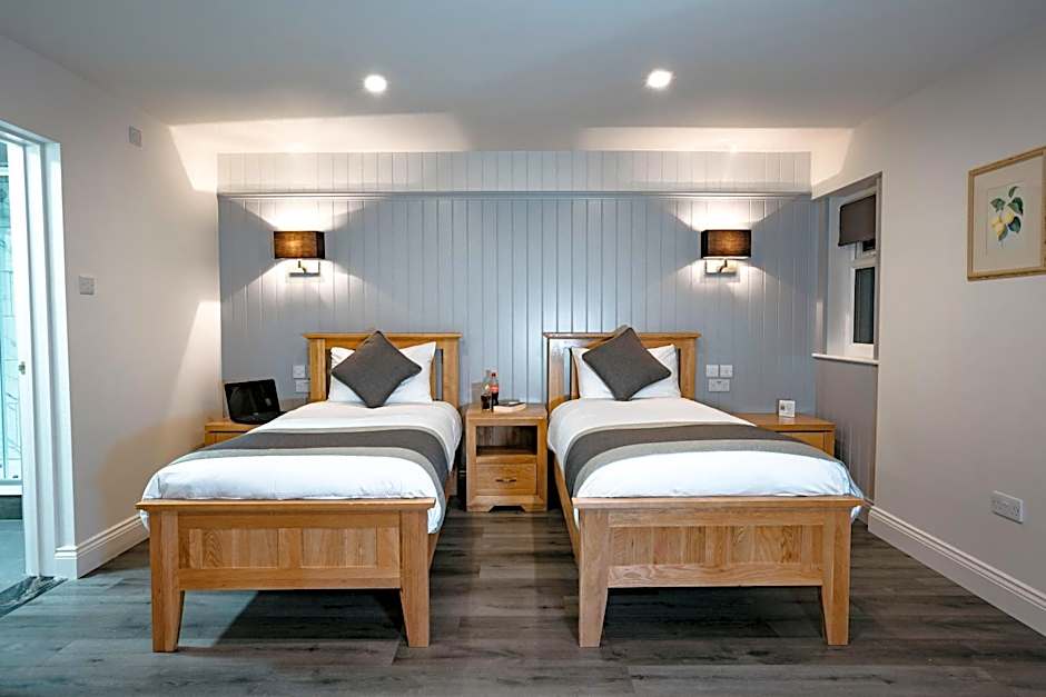 Best Western The Manor Hotel