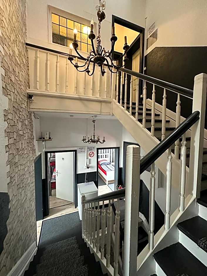 Adam's Hostel - Self Check-In & Only Private Rooms