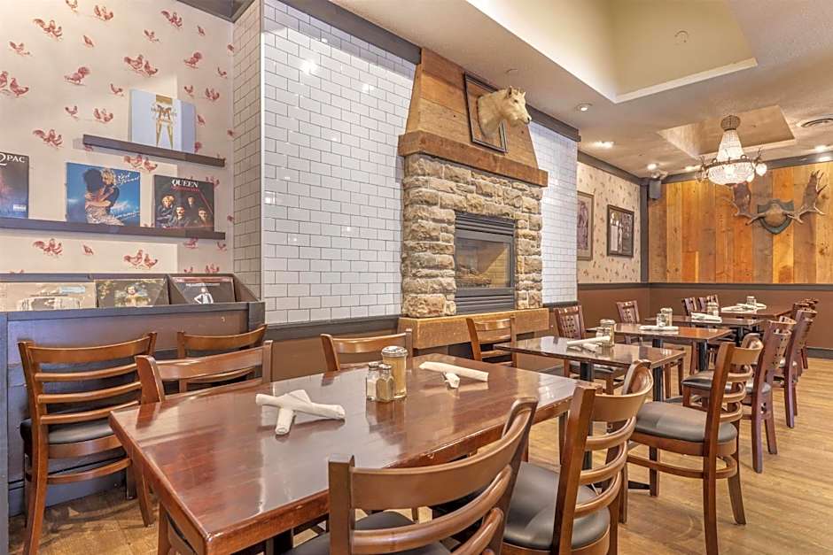 Best Western Plus Carlton Plaza Hotel