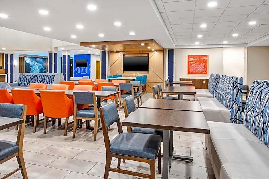 Holiday Inn Express Hotel & Suites - Belleville Area By IHG