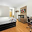 Red Roof Inn & Suites Houma