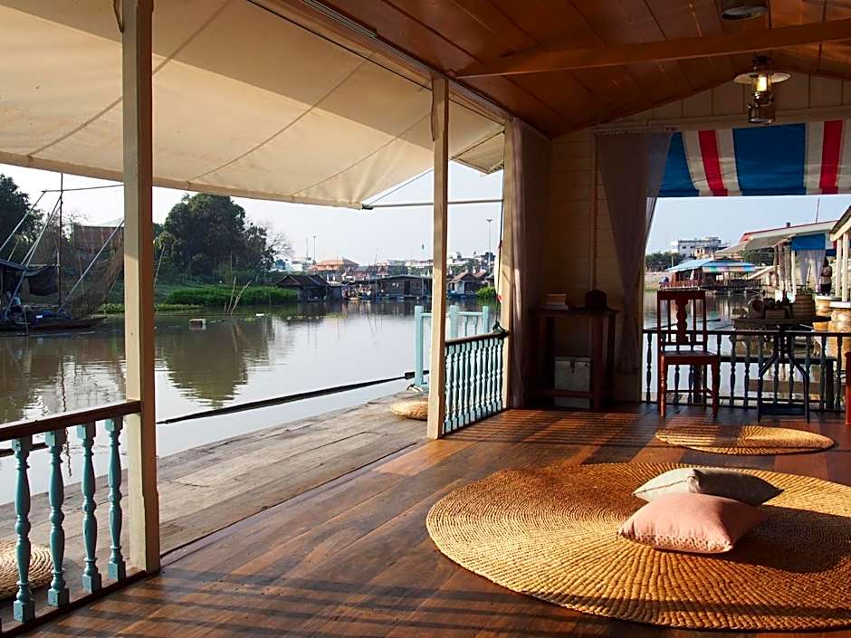 อยู่แพ PaeStay อุทัยธานี