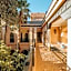 Riad Le Perroquet Bleu Suites & Spa