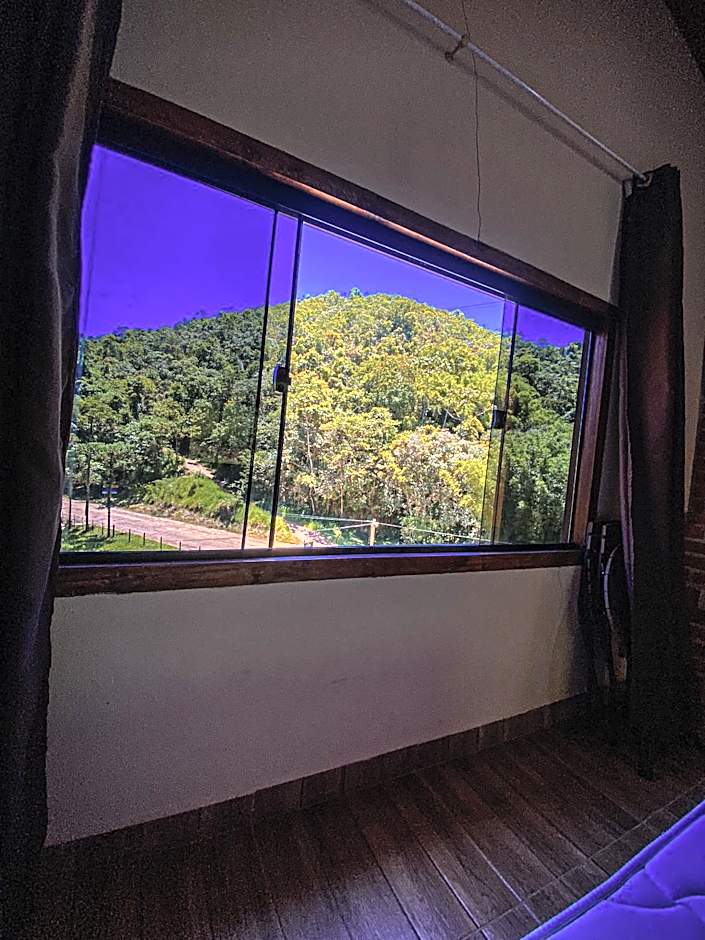 Chalés com Hidromassagem e Lareira em Visconde de Mauá, Prox Pedra Selada, Pousada Leal Chalés