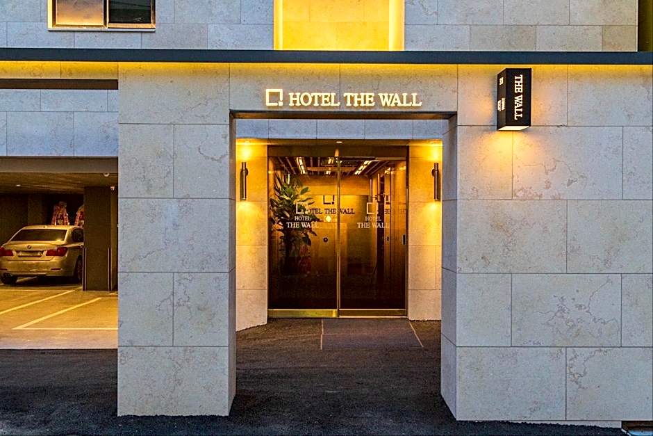 Jecheon The Wall Hotel