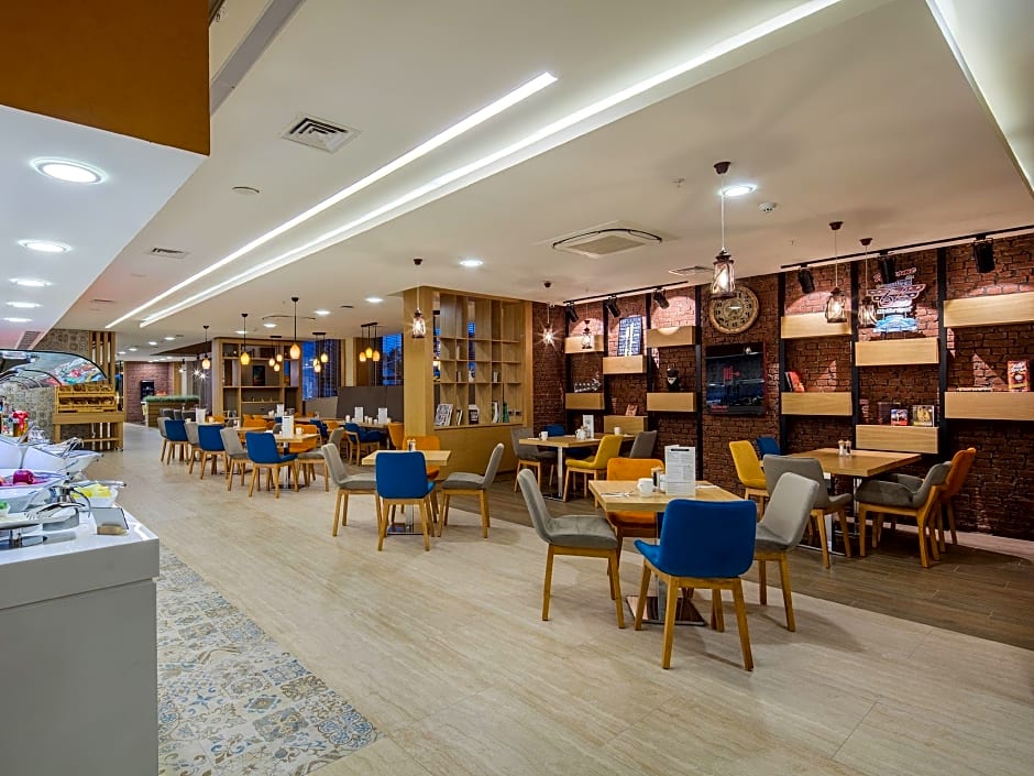 Holiday Inn Antalya - Lara By IHG