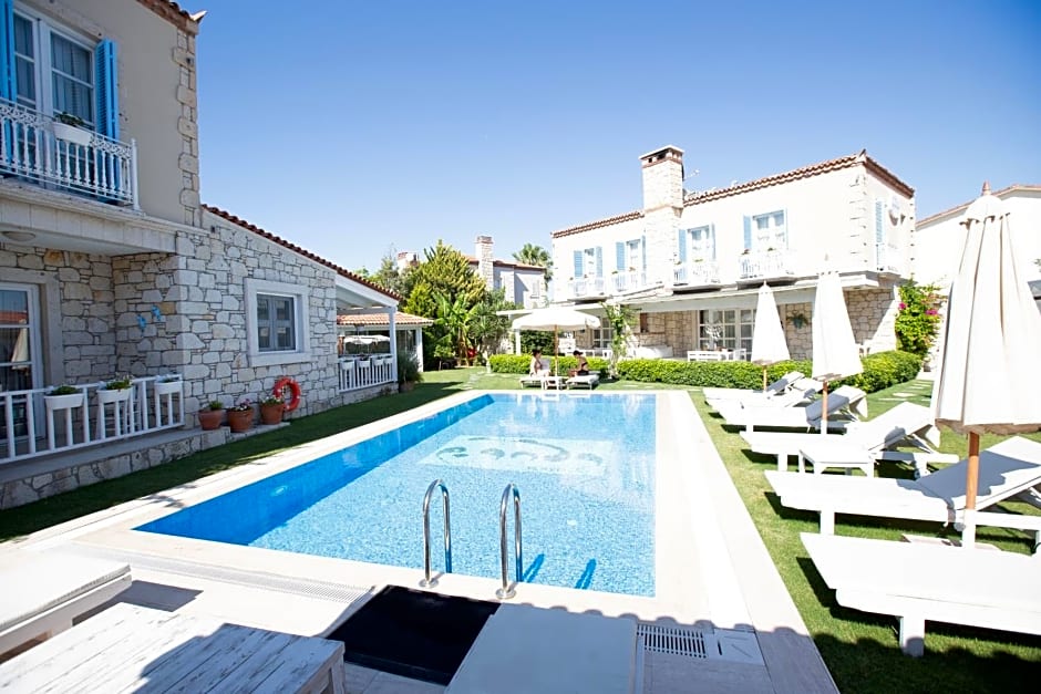 Panda Alacati Hotel