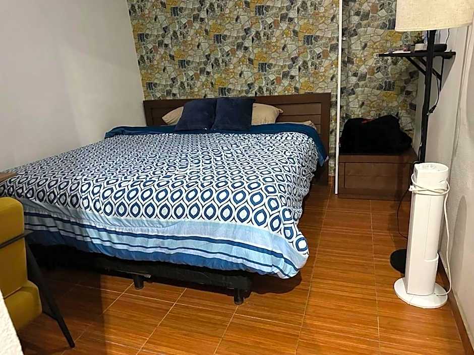 Casa Vázquez , "Como en casa" , hospédate con nosotros y recibirás una atención personalizada, servicio y confort nos distingue.