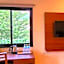 Joyful Hotel